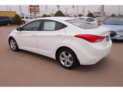 hyundai elantra 2013 white sedan gls gasoline 4 cylinders front wheel drive automatic 77074