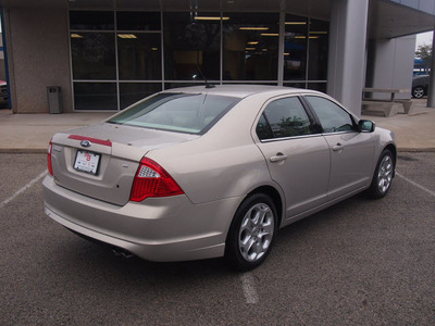 ford fusion 2010 lt  brown sedan se gasoline 4 cylinders front wheel drive automatic 76049