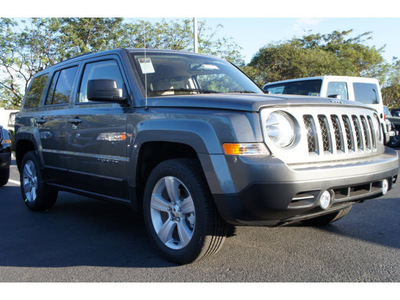 jeep patriot 2013 gray suv latitude gasoline 4 cylinders front wheel drive automatic 33157