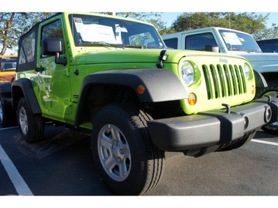 jeep wrangler 2013 green suv sport gasoline 6 cylinders 4 wheel drive automatic 33157