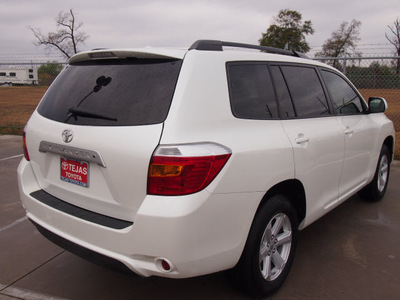 toyota highlander 2010 white suv se gasoline 6 cylinders front wheel drive automatic 77338