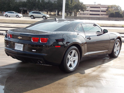 chevrolet camaro 2011 black coupe lt gasoline 6 cylinders rear wheel drive automatic 77074