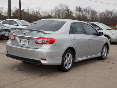 toyota corolla 2011 silver sedan s gasoline 4 cylinders front wheel drive automatic 77074