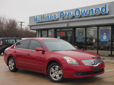 nissan altima 2009 dk  red sedan 2 5 s gasoline 4 cylinders front wheel drive automatic 76205