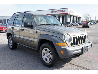 jeep liberty 2006 gold suv sport gasoline 6 cylinders 4 wheel drive automatic 76543