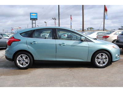 ford focus 2012 lt  blue hatchback sel flex fuel 4 cylinders front wheel drive automatic 77532