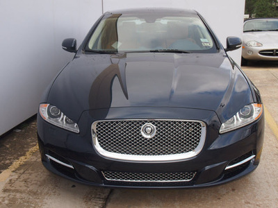 jaguar xjl 2013 blue sedan supercharged gasoline v8 rear wheel drive automatic 77090