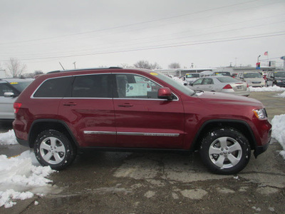 jeep grand cherokee 2013 red suv laredo x gasoline 6 cylinders 4 wheel drive automatic 62863