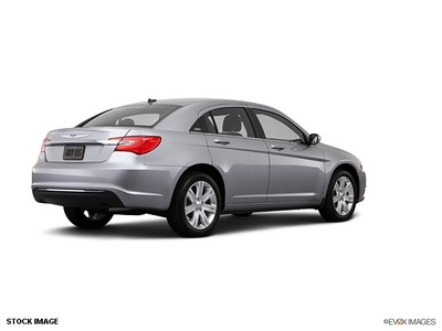 chrysler 200 2013 sedan touring 4 cylinders not specified 76230