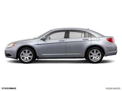 chrysler 200 2013 sedan touring 4 cylinders not specified 76230