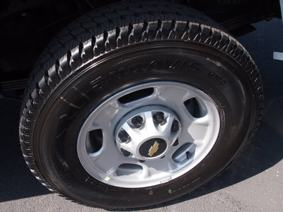 chevrolet silverado 2500hd 2013 white work truck gasoline 8 cylinders 4 wheel drive 6 speed automatic 76206