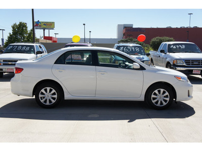 toyota corolla 2011 white sedan le gasoline 4 cylinders front wheel drive automatic 78232