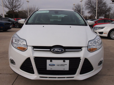 ford focus 2012 white sedan sel flex fuel 4 cylinders front wheel drive automatic 76011