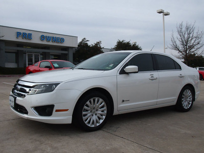 ford fusion hybrid 2010 white sedan hybrid 4 cylinders front wheel drive automatic 76011