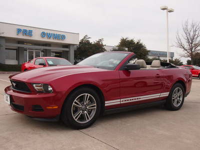 ford mustang 2011 red v6 premium gasoline 6 cylinders rear wheel drive automatic 76011
