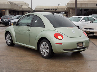 volkswagen new beetle 2009 green hatchback gasoline 5 cylinders front wheel drive shiftable automatic 77074