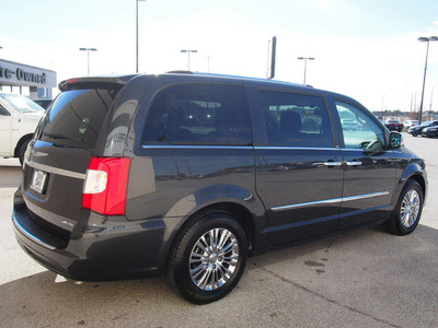 chrysler town and country 2011 dk  gray van limited flex fuel 6 cylinders front wheel drive automatic 76011