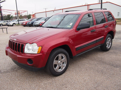 jeep grand cherokee 2005 red suv laredo 6 cylinders automatic 77301