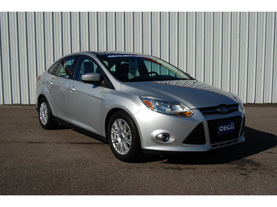 ford focus 2012 silver sedan se 4 cylinders automatic with overdrive 77632