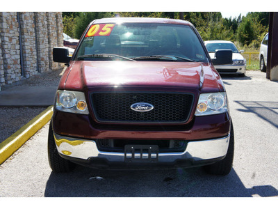 ford f 150 2005 maroon xlt gasoline 8 cylinders rear wheel drive 4 speed automatic 78744