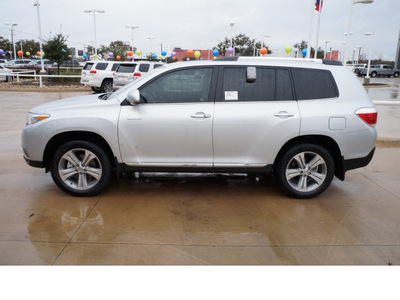 toyota highlander 2013 silver suv limited 6 cylinders automatic 78232