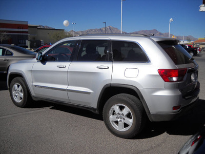 jeep grand cherokee 2011 silver suv laredo gasoline 6 cylinders 4 wheel drive automatic 79925