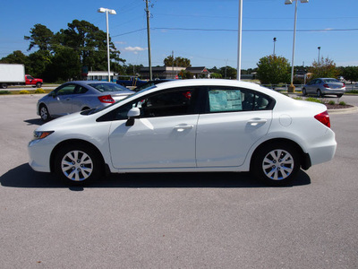 honda civic 2012 white sedan lx gasoline 4 cylinders front wheel drive automatic 28557