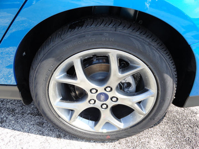 ford focus 2013 blue sedan se flex fuel 4 cylinders front wheel drive manual 60546