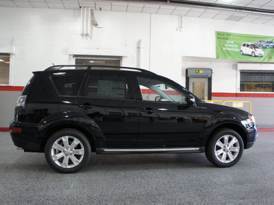 mitsubishi outlander 2013 labrador black pear gasoline 6 cylinders all whee drive automatic 44060