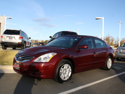 nissan altima 2012 dk  red sedan 2 5 gasoline 4 cylinders front wheel drive automatic 27215