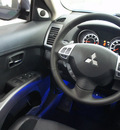 mitsubishi outlander 2013 dk  blue se gasoline 4 cylinders all whee drive automatic 44060