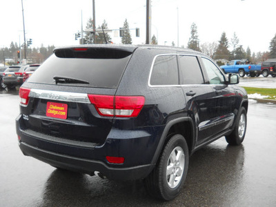 jeep grand cherokee 2013 dk  blue suv laredo gasoline 6 cylinders 4 wheel drive 5 speed automatic 99212