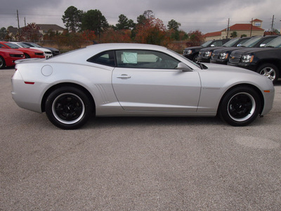 chevrolet camaro 2013 silver coupe ls gasoline 6 cylinders rear wheel drive not specified 77090