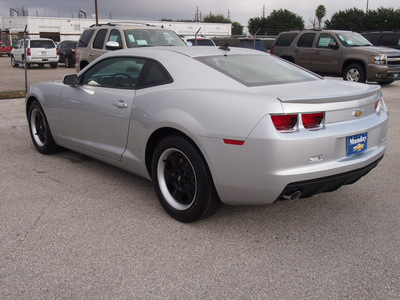 chevrolet camaro 2013 silver coupe ls gasoline 6 cylinders rear wheel drive not specified 77090