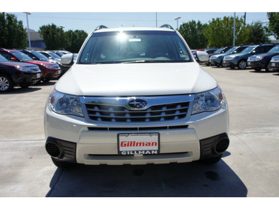 subaru forester 2013 white wagon 2 5x premium gasoline 4 cylinders all whee drive automatic 77099