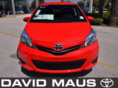 toyota yaris 2012 red gasoline 4 cylinders front wheel drive manual 32771