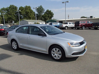 volkswagen jetta 2013 silver sedan s gasoline 4 cylinders front wheel drive not specified 99336