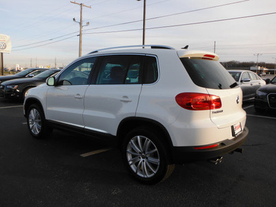 volkswagen tiguan 2013 white suv se 4motion gasoline 4 cylinders all whee drive 6 speed automatic 46410