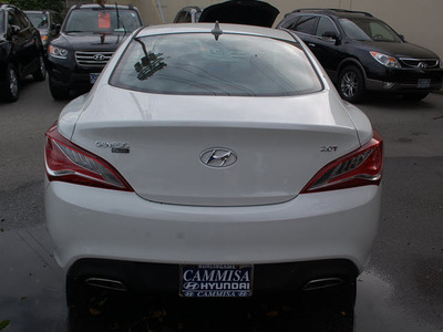 hyundai genesis coupe 2013 white coupe 2 0t gasoline 4 cylinders rear wheel drive automatic 94010