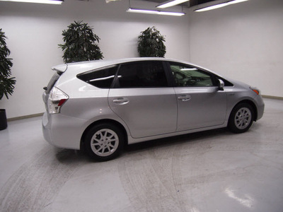 toyota prius v 2012 silver wagon five hybrid 4 cylinders front wheel drive automatic 91731