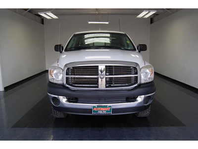 dodge ram pickup 2500 2007 white gasoline 8 cylinders 4 wheel drive automatic with overdrive 77630