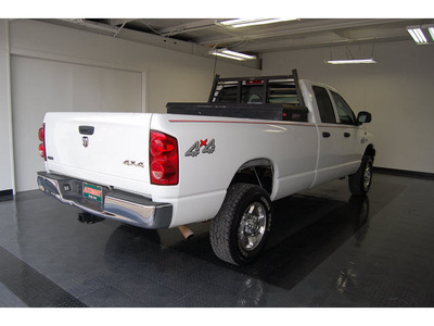 dodge ram pickup 2500 2007 white gasoline 8 cylinders 4 wheel drive automatic with overdrive 77630