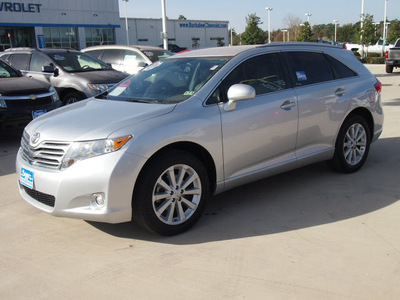 toyota venza 2011 silver fwd 4cyl gasoline 4 cylinders front wheel drive automatic 77304