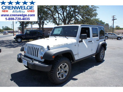 jeep wrangler unlimited 2013 white suv rubicon gasoline 6 cylinders 4 wheel drive automatic 78028
