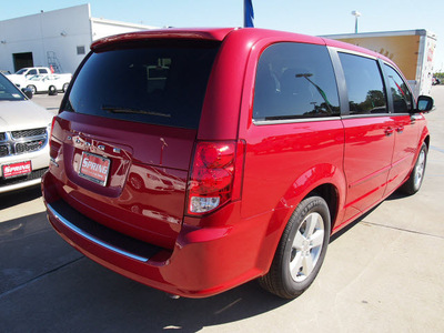 dodge grand caravan 2013 maroon van se flex fuel 6 cylinders front wheel drive automatic 77388