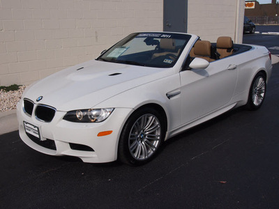 bmw m3 2011 white gasoline 8 cylinders rear wheel drive automatic with overdrive 77802