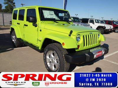 jeep wrangler unlimited 2013 green suv sahara gasoline 6 cylinders 4 wheel drive automatic 77388