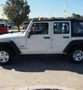 jeep wrangler unlimited 2009 white suv x gasoline 6 cylinders 2 wheel drive automatic 77388