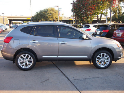 nissan rogue 2013 lt  gray sv gasoline 4 cylinders front wheel drive automatic with overdrive 77477