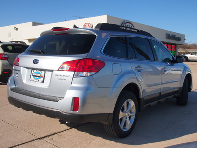 subaru outback 2013 ice silver wagon 3 6r limited gasoline 6 cylinders all whee drive 5 speed automatic 76205
